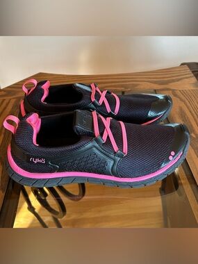 Ryka Desire Runners Sz 8